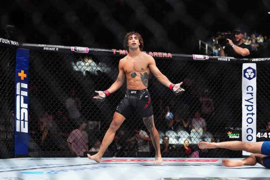 Šok v UFC. Jeden z největších favoritů přišel o neporazitelnost 