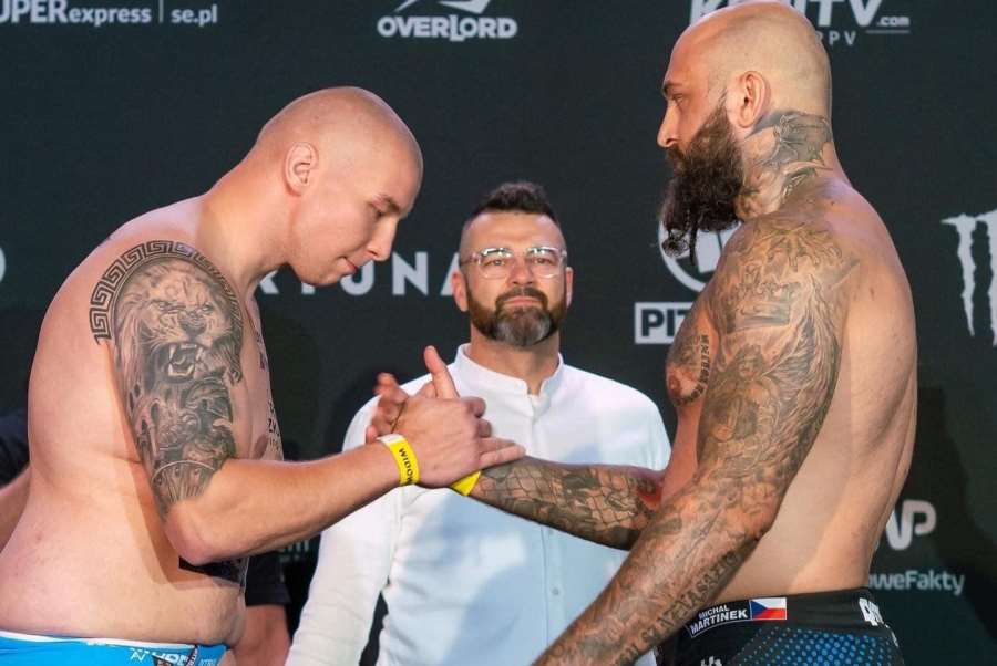 Sebejistý Martínek v KSW exceloval. Na jeho rány z ústupu nenašel Polák protijed
