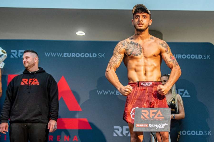 Po fiasku na váze již Sivák není šampionem, o zápas ale nepřijde