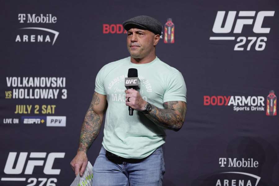 Slavný komentátor UFC se vrátil k tréninku. V 56 letech sundal triko a vypadá neuvěřitelně