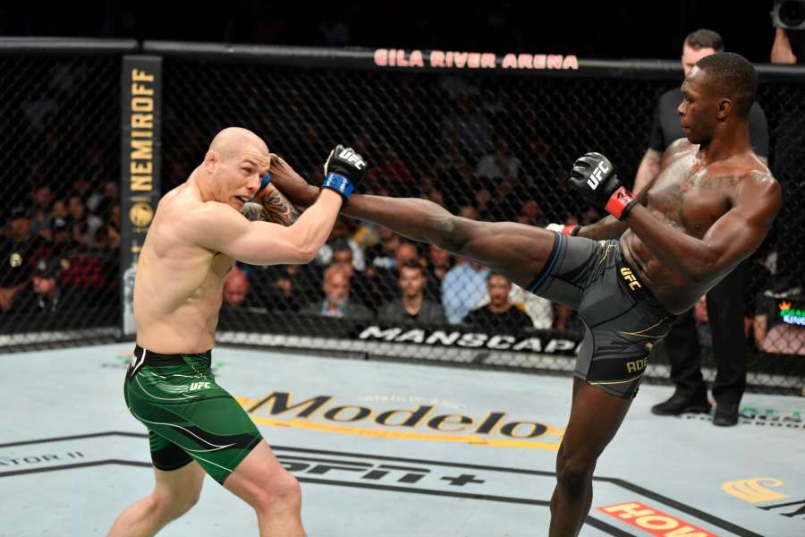 Mexická noc snů v USA. UFC má nového krále muší váhy. Poté se předvedl suverénní vládce Adesanya 