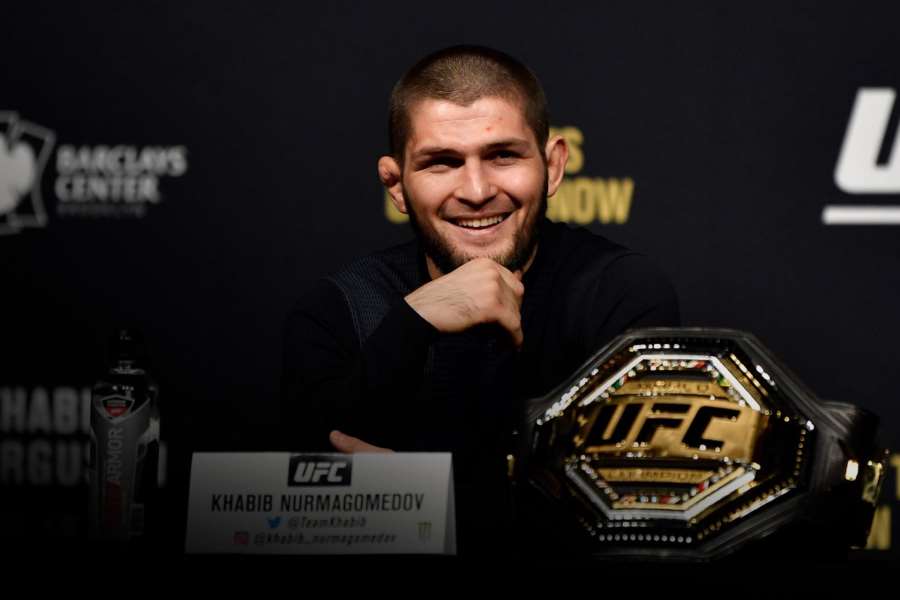 Nurmagomedov se směje. Zápas s Paulem? Vydržel by pár minut