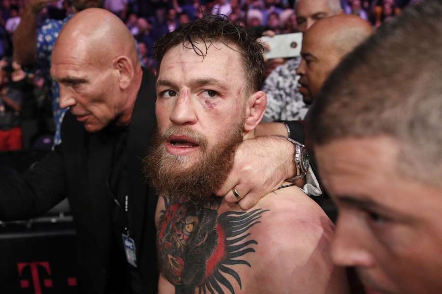 McGregor napadl autobus a UFC z toho měla radost. Vše byla práce Whitea
