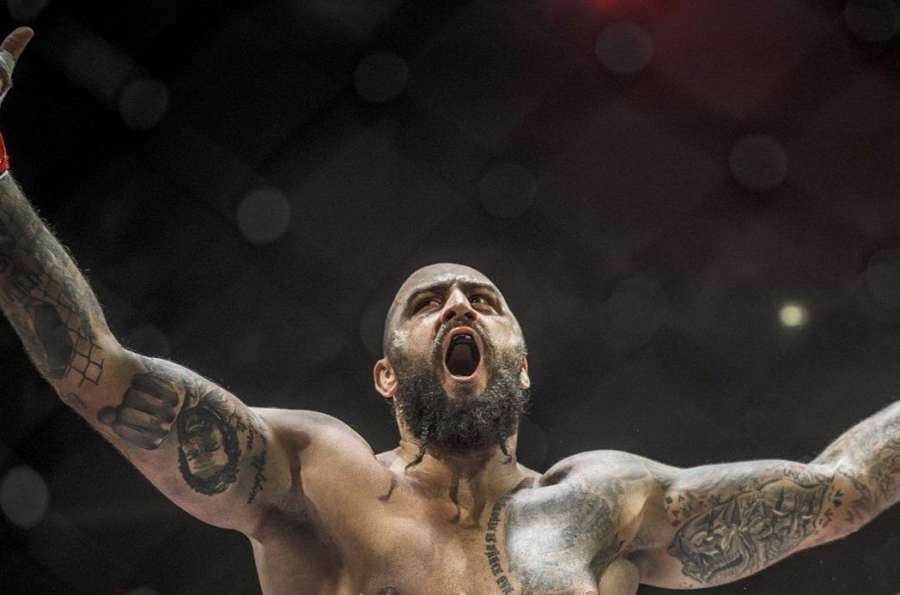 Výhra po velké přestřelce pěstí. Martínek slaví výhru v KSW