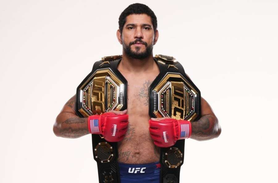 Pereira ohromil na váze UFC, je těžší než soupeř