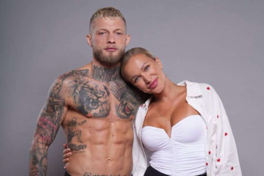 Slováková v akci. Roušal dostal péči při shazování i v bazénu