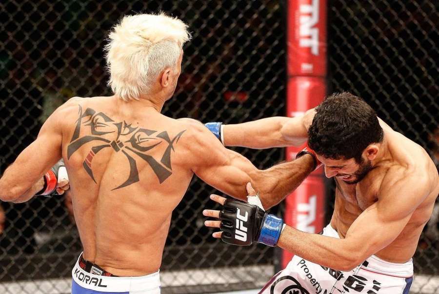 Veterán UFC byl ve vězení nalezen v bezvědomí. V nemocnici zemřel