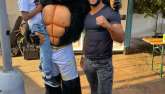 S maskotem organizace OKTAGON MMA.