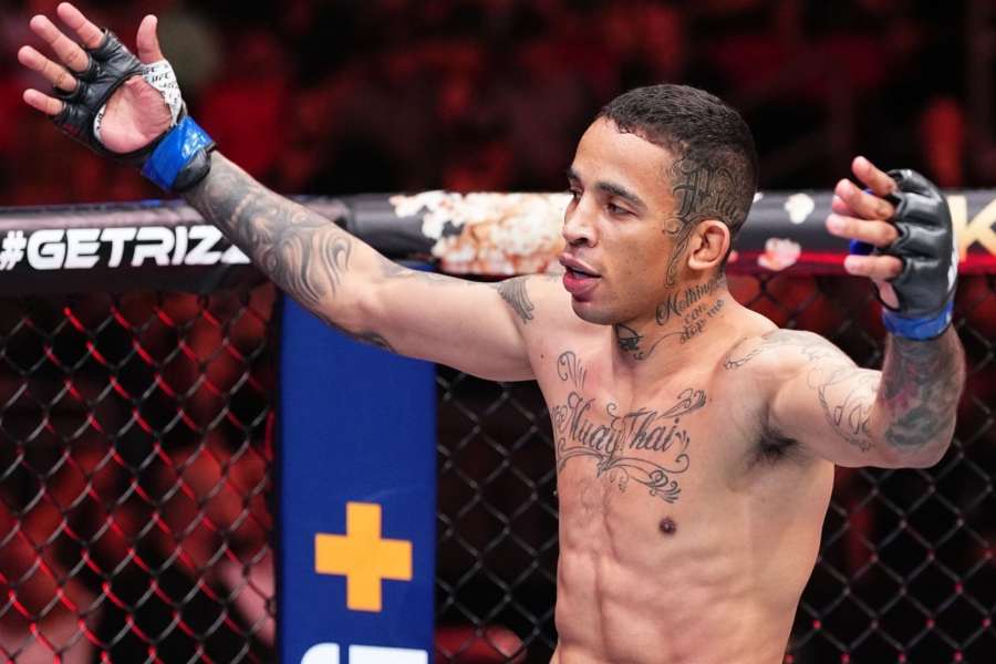 Kuřák z UFC uspal soupeře loktem z otočky