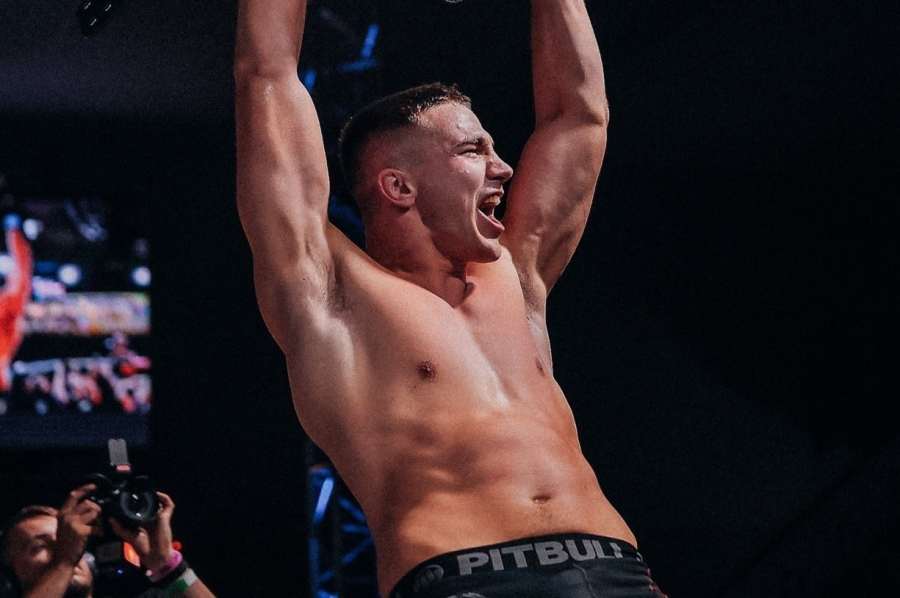 Dneska bude rodeo, slíbil vítěz manželce. Dvojitá česká radost na KSW