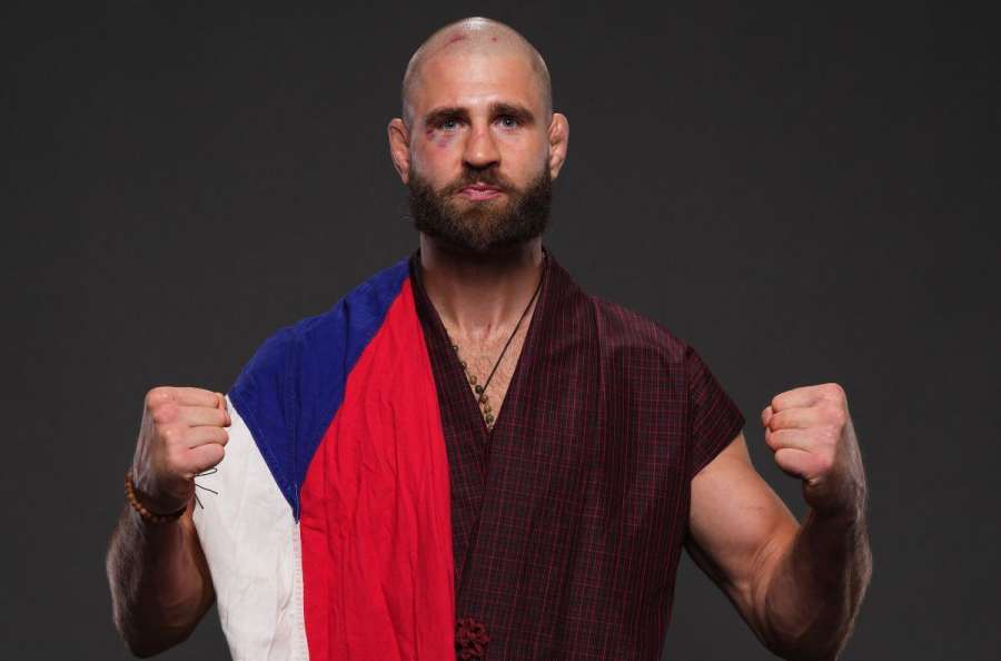 Procházka letí vzhůru, v UFC má před sebou už jen šampiona