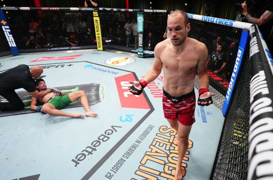 KO za 63 sekund. Doktor z UFC předepisoval bolest