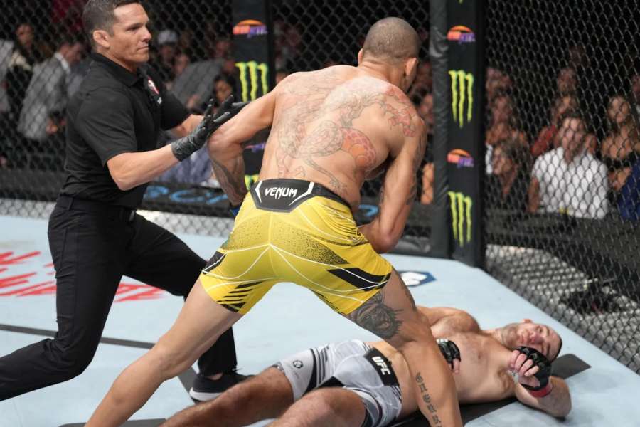 Jako ostrý zápas. Pereira se Stricklandem rozjeli na tréninku drsnou show