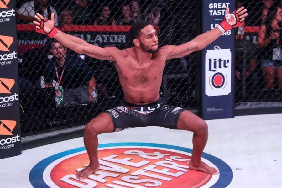 Místo boje o titul se přemístil do jiné váhy. Pitbullovi ale ještě nakopu zadek, slíbila hvězda Bellatoru