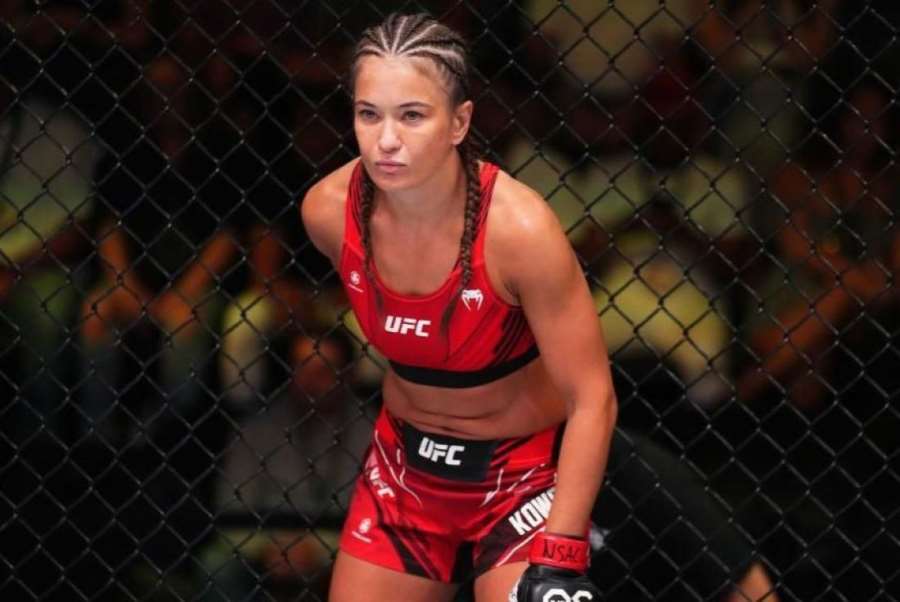 Těžká patnáctiminutovka pro krásku z UFC. Tvář se změnila, Polka nestačila na mladou krev