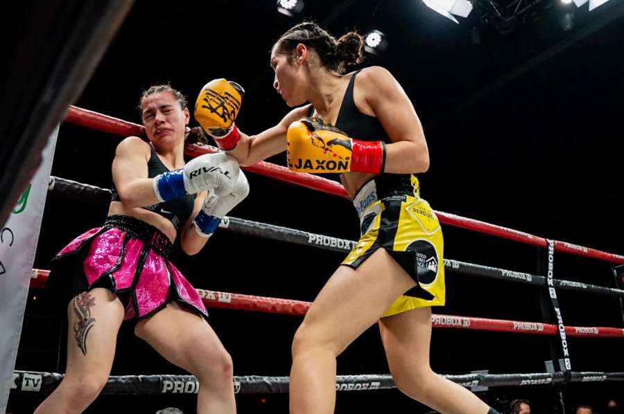 Mladá boxerka po KO bojovala v nemocnici o život. Nyní přišla radostná zpráva