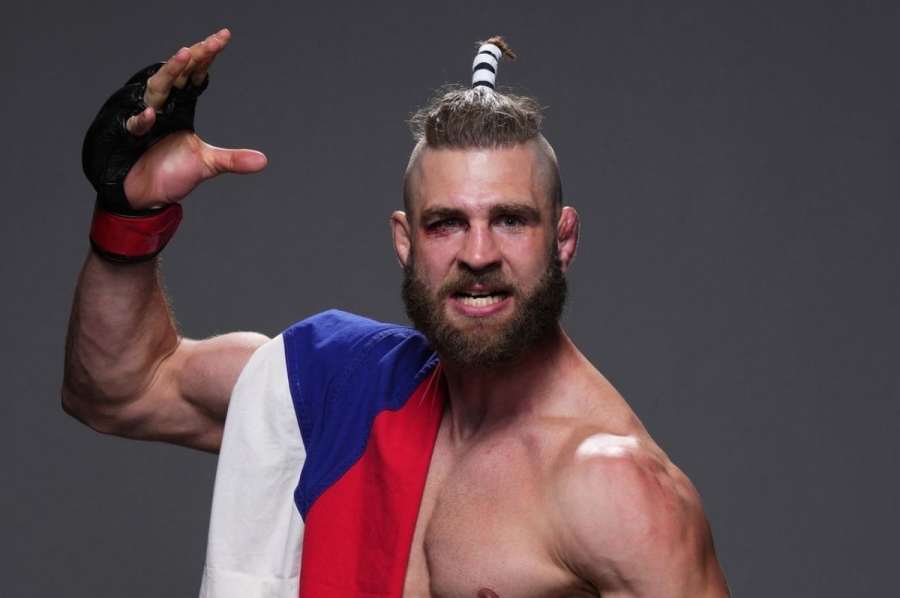 Procházka se měl utkat s neporaženým postrachem. Bylo to domluvené, tvrdí Novotný