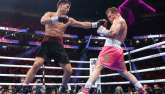 Dmitrij Bivol porazil Canela Álvareze a udržel titul WBA.