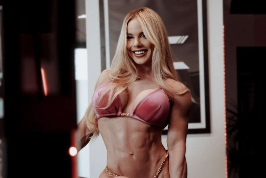 Jen špetka prostoru pro fantazii. Polská kulturistka se ukázala bez podprsenky