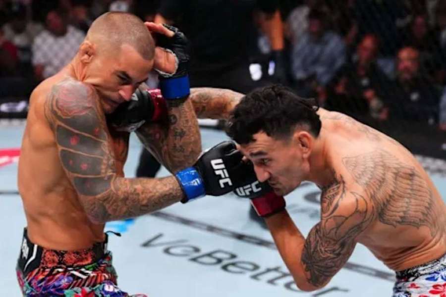 Souboj jako z videohry. Legenda UFC zakončila kariéru porážkou  