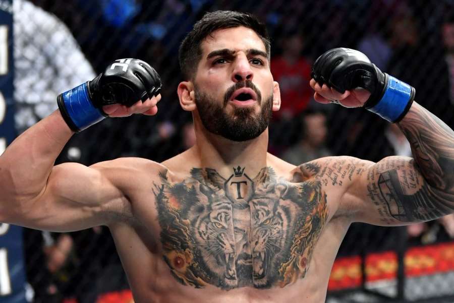 Obří proměna. Neporažená hvězda UFC nabrala 18 kilo