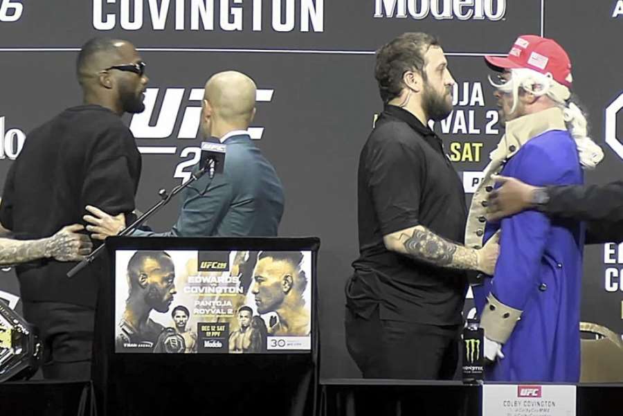 Divočina v UFC. Vyzyvatel překročil hranici lidství, načež to schytal lahví