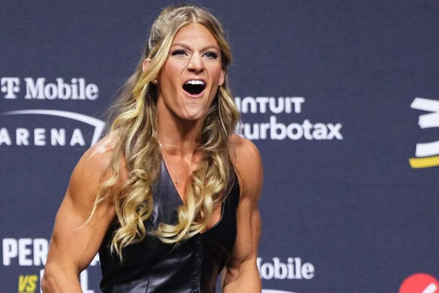 Američanka rozmlátila soupeřce tvář, teď bude bojovat o titul UFC
