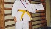 Mé začátky v bojových sportech. Karate. Postupně jsem dosáhla až na druhý kyu, což je druhý hnědý pásek a vyhrála jsem mistrovství ČR v kutime.