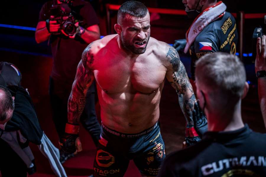Vémola nenastoupí. Největší český MMA souboj padl, Kincl dostane jiné jméno