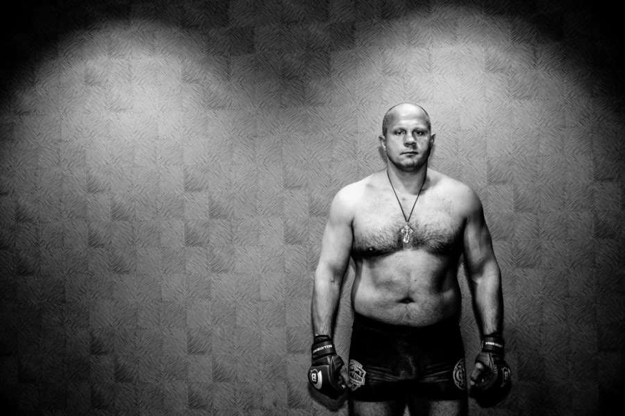 Rus vyfasoval TKO na rozlučku s kariérou a také tučnou výplatu
