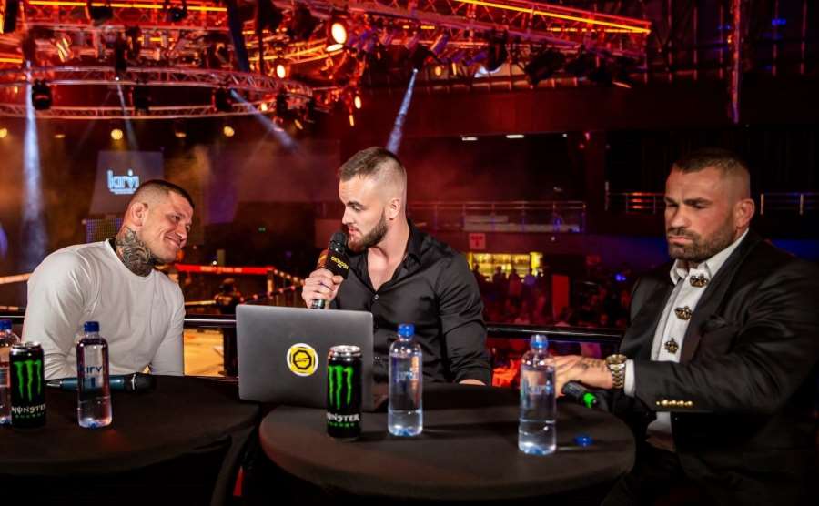 Místo pěstí mikrofony. Tohle byla přestřelka mezi Vémolou a Mikuláškem