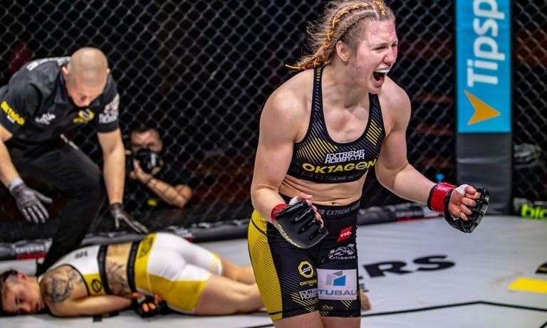ZDROJ: OKTAGON MMA Lucia Szabová nezaváhala...